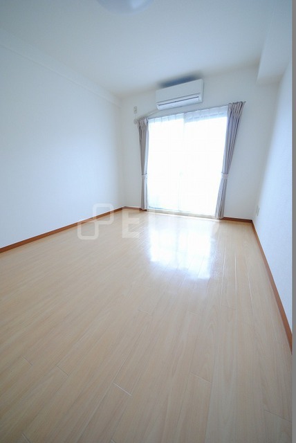 居室・リビング　写真は４０７号室