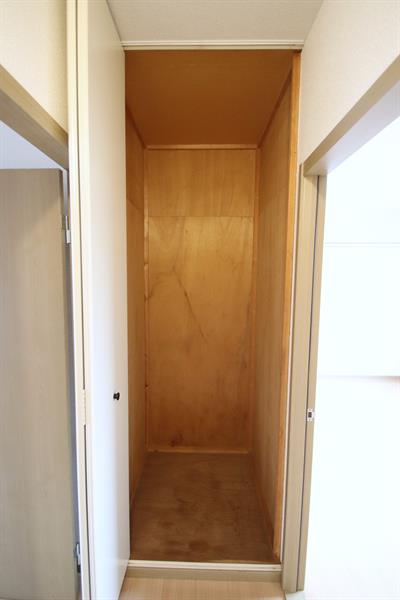 収納　各部屋に収納あり、荷物もすっきり片付きます。