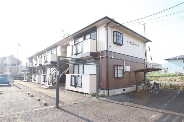 建物外観　8戸タイプのアパートです