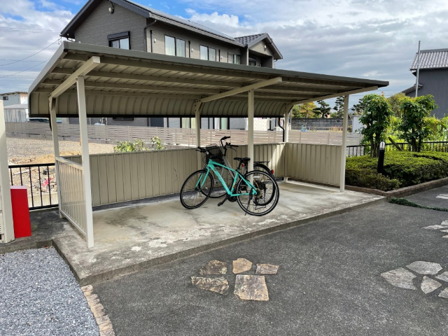 その他共有部分　引き戸も収まり開放的ですね。