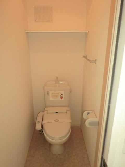 トイレ　温水洗浄便座で毎日快適ですね。