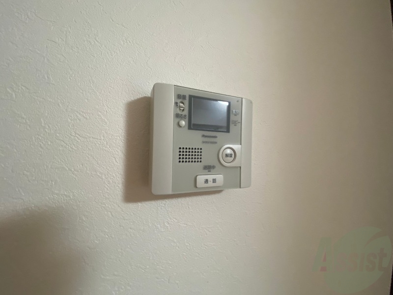 セキュリティ　ＴＶモニター付インターホンです。来客者の顔が見えるので安心！