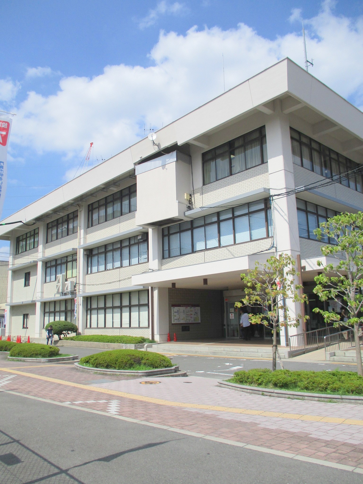 役所　門真市役所（役所）まで353m