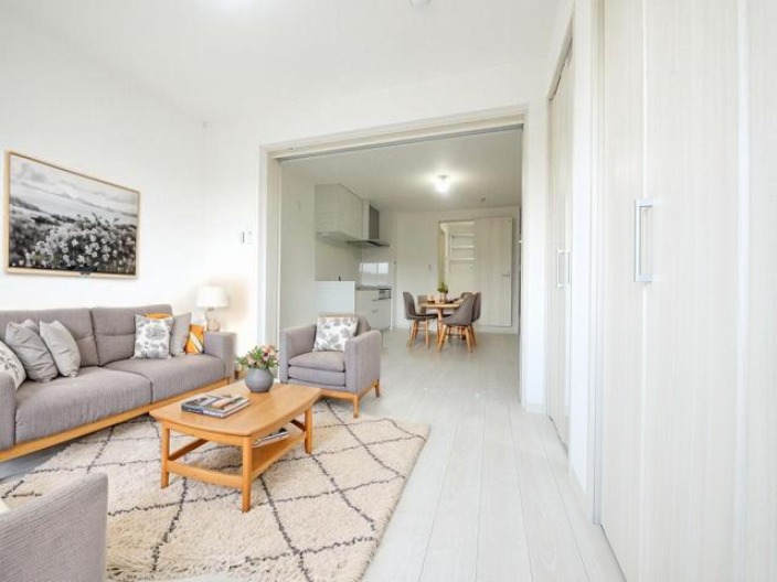 居室・リビング　CGで家具等を配置したもので家具等は含まれません