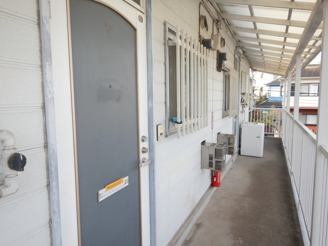 その他共有部分　洗濯機置場は共用廊下にあります。