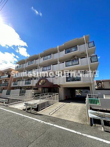 建物外観　落ち着いた雰囲気の外観です