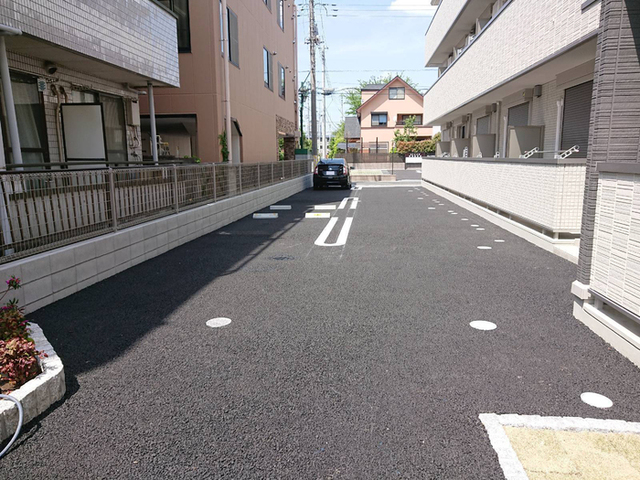 駐車場　駐車場