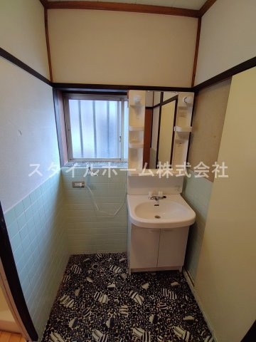 洗面設備　忙しい朝には欠かせない洗面所です