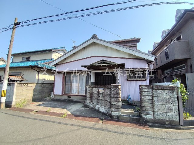 建物外観　外観は落ち着いています