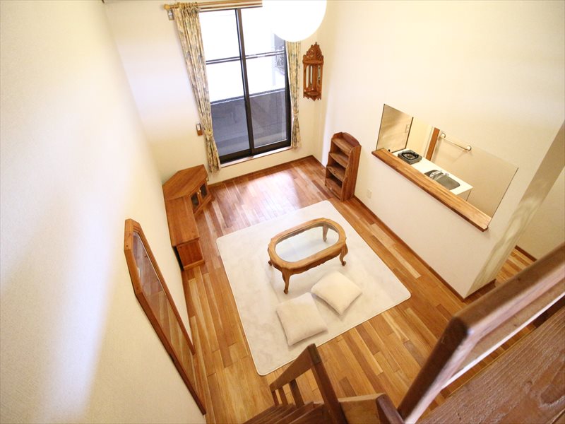 洗面設備　ロフト上部から見て