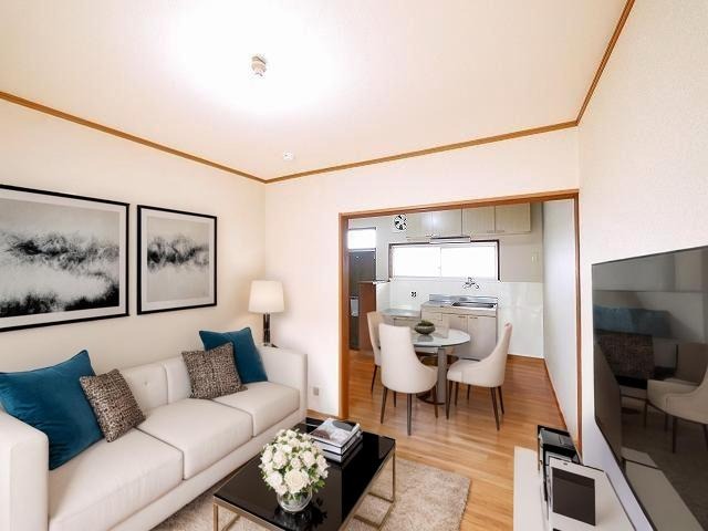 居室・リビング　CGで家具等を配置したもので家具等は含まれません