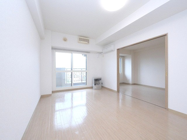 居室・リビング　☆広々とした間取り☆