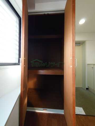 収納　別部屋の参考写真で御座います。