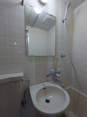 洗面設備　別部屋の参考写真で御座います。