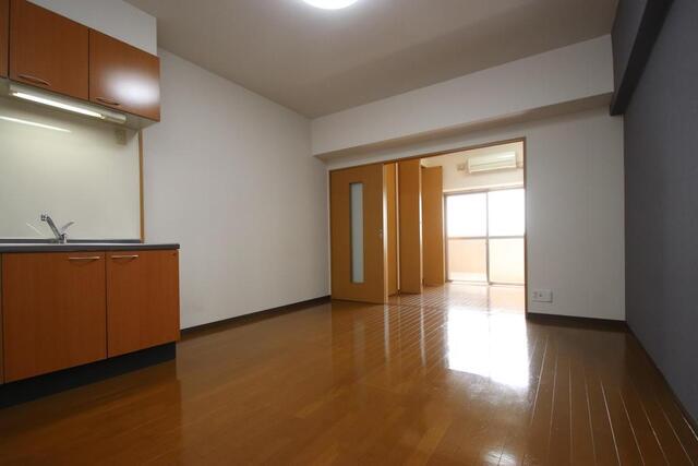 居室・リビング　写真は別室でイメージです