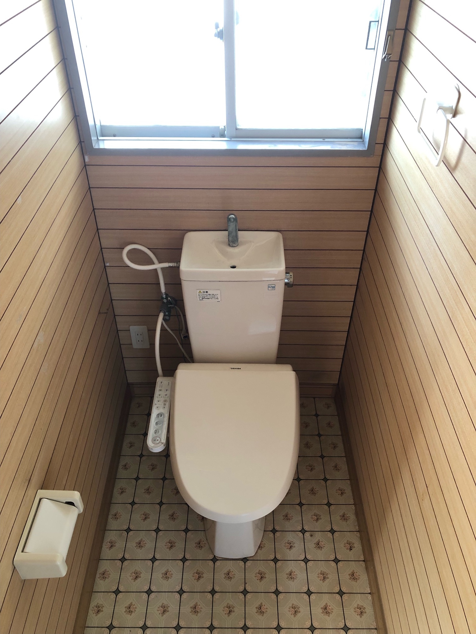 萱嶋戸建のトイレ写真