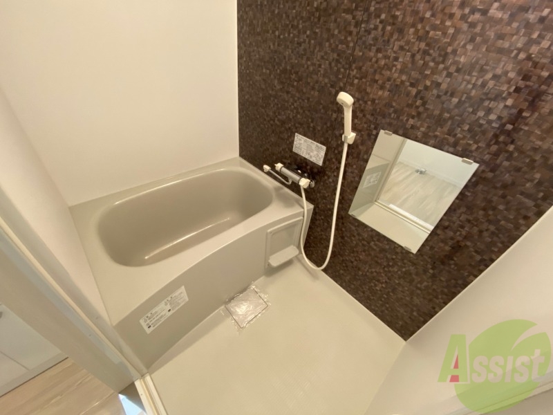 バス・シャワールーム　ユニットバスです。疲れを癒すのに欠かせませんね！