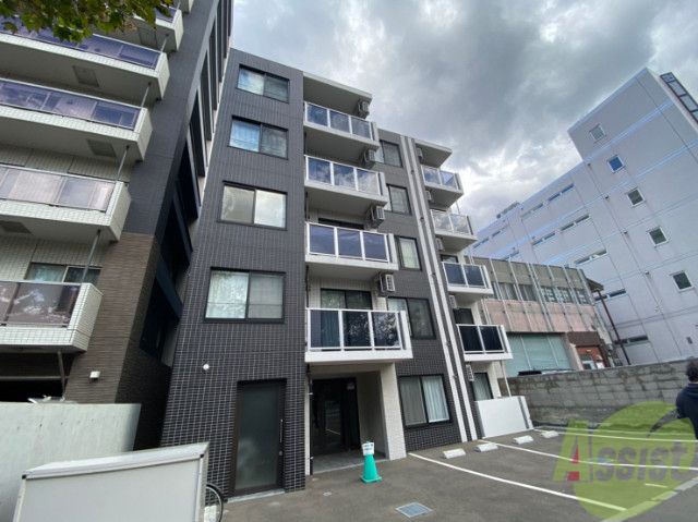 建物外観　札幌市東区北８条東「ｃａｌｍｅ令北８条」