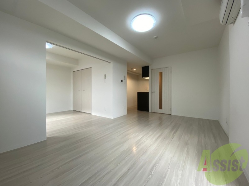 居室・リビング　広くてキレイなお部屋が広がっていて、充実した生活が送れそう。