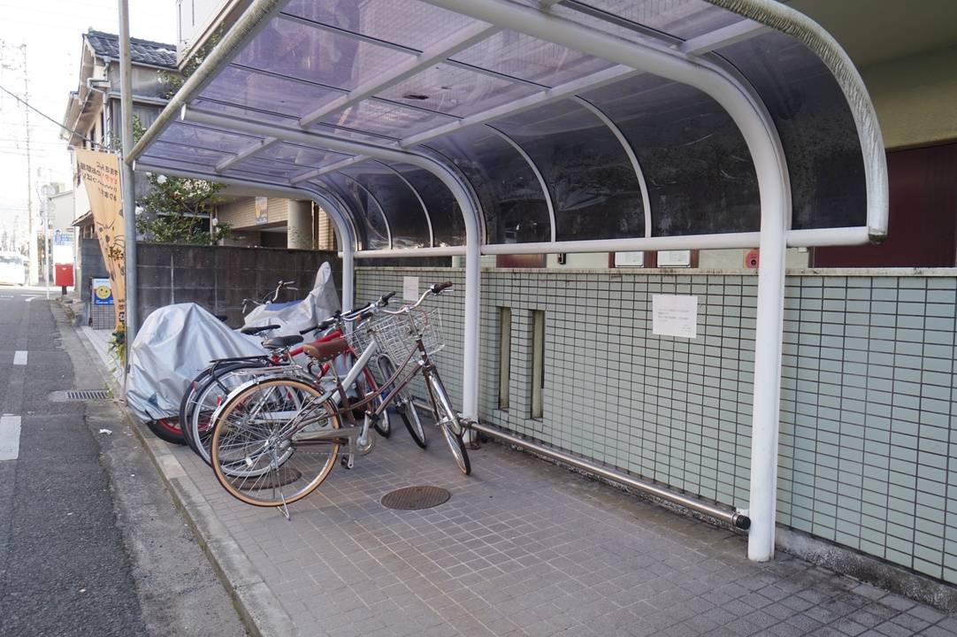 駐車場　駐輪場