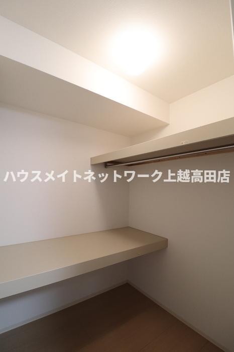 収納　ウォークインクローゼット