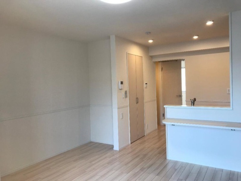 居室・リビング　図面と現状に相違がある場合には現状を優先