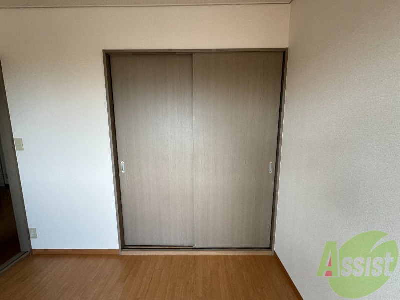 収納　洋室のクローゼット。広さは十分そうです。