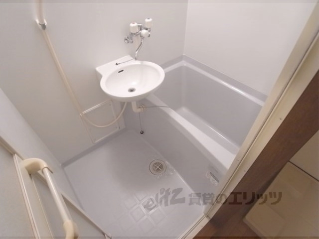 バス・シャワールーム　バス