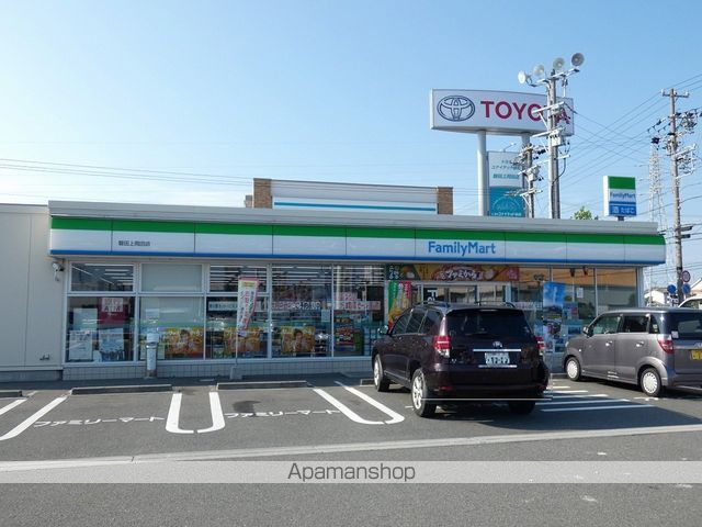 コンビニ　ファミリーマート磐田上岡田店（コンビニ）まで669m