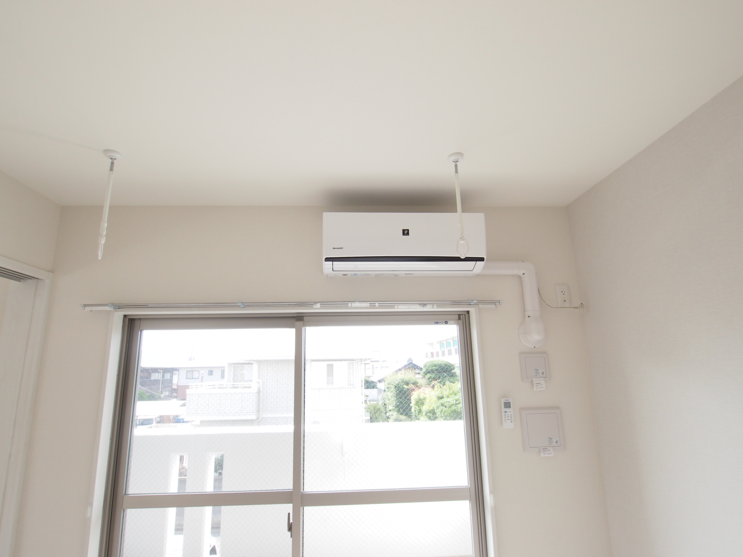 その他設備　（206号室同規模設備）エアコンはリビングに１台あり！