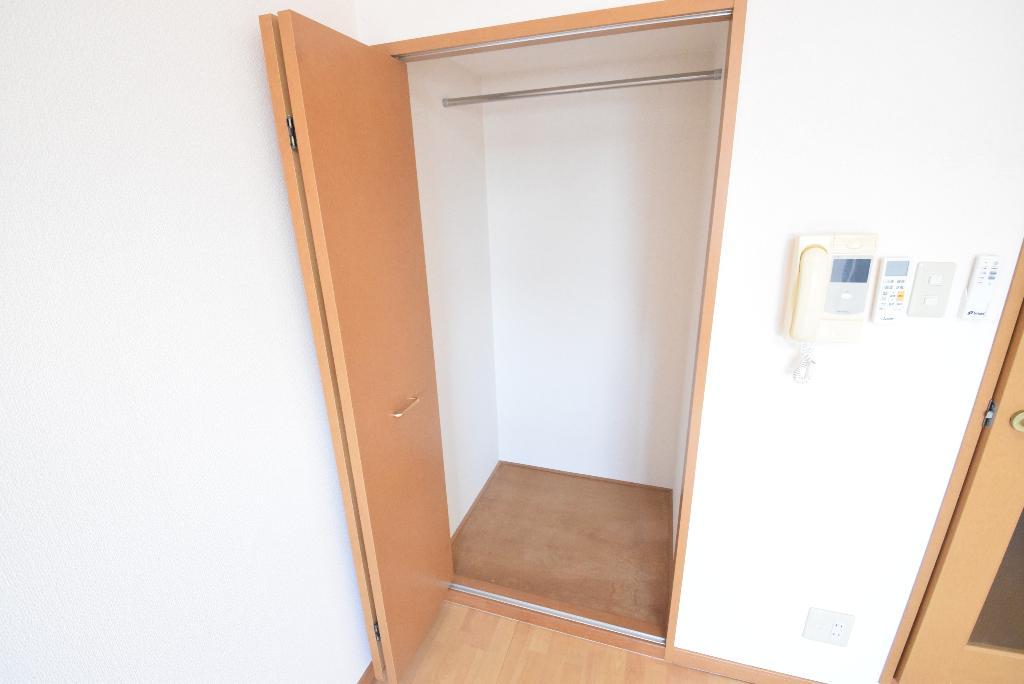 収納　クローゼット