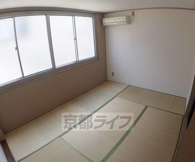 居室・リビング　和室のお部屋になります。