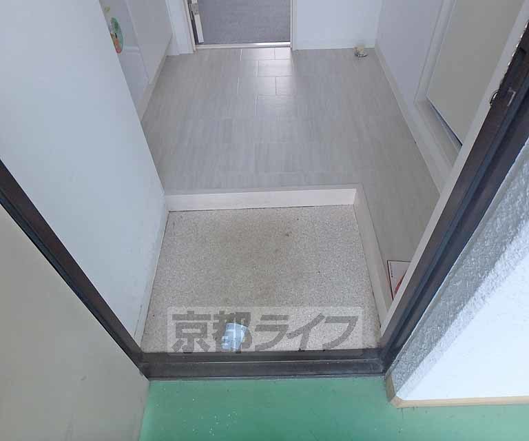 玄関　靴はそろえましょう