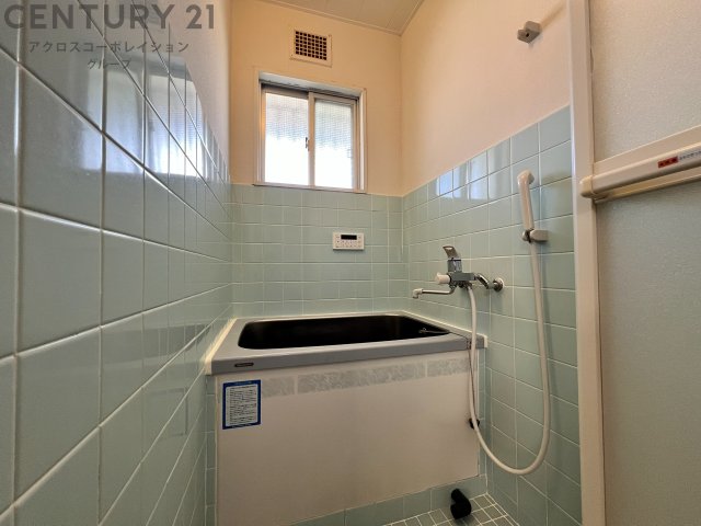 バス・シャワールーム　追い炊き機能付きで便利です！