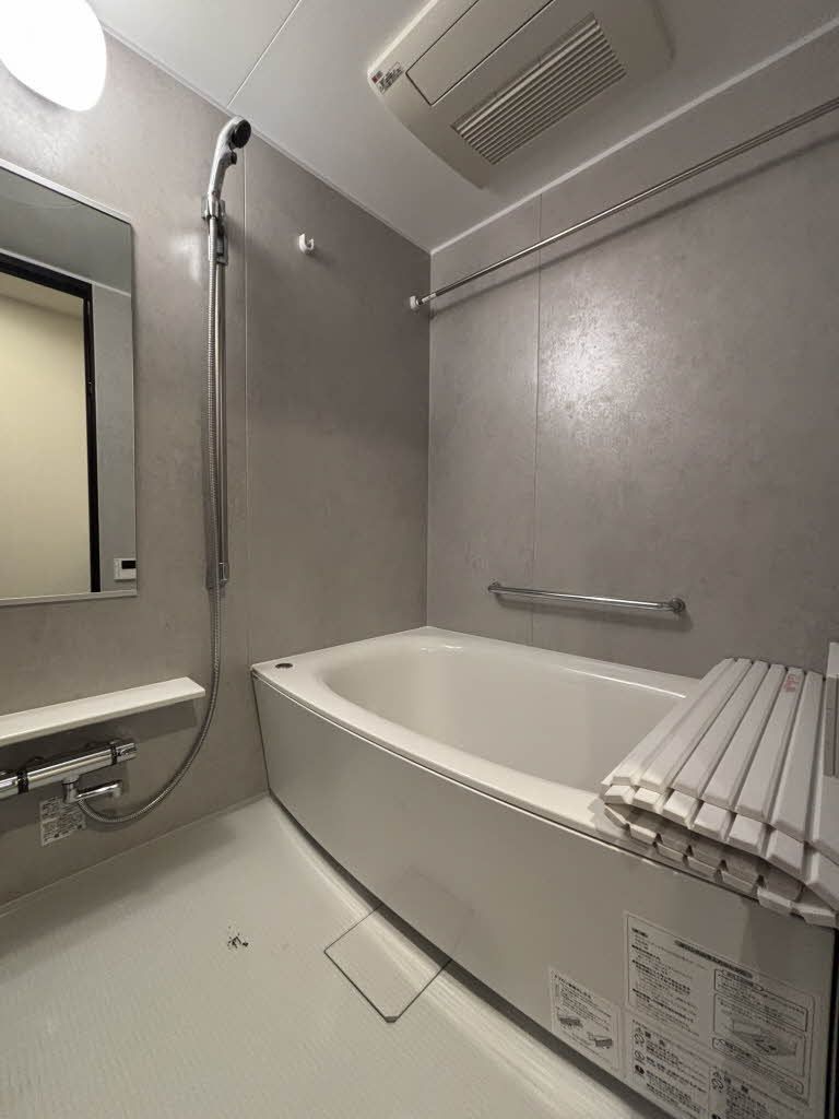 その他　【エントランス、オートロック仕様】