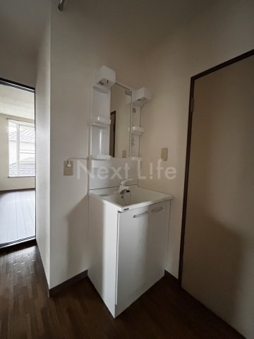 洗面設備　ドミール立川2 201