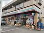 コンビニ　セブンイレブン（コンビニ）まで629m