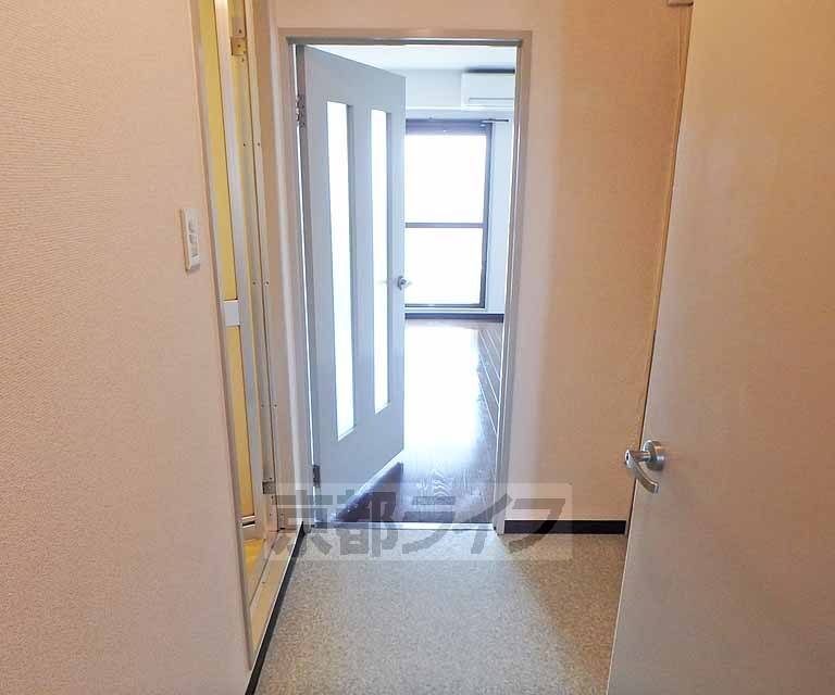 その他部屋・スペース　玄関から廊下にかけて