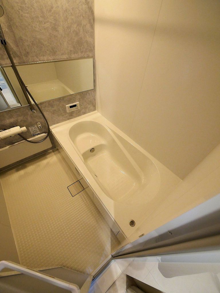 バス・シャワールーム　バス