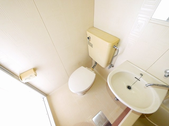 トイレ　トイレもきれいです