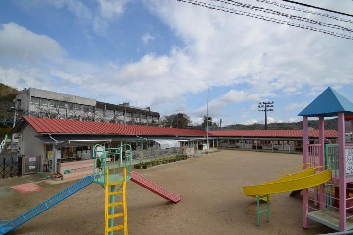 幼稚園・保育園　川上西部保育所（幼稚園・保育園）まで370m
