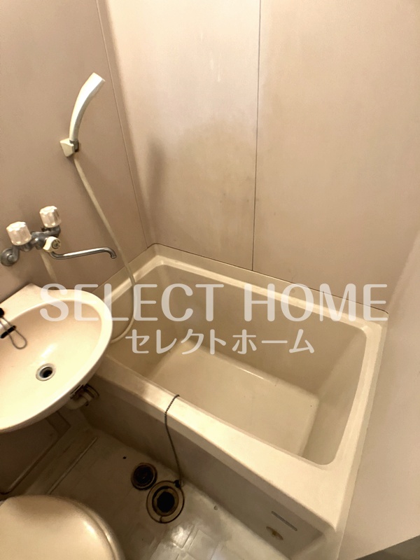 バス・シャワールーム　ゆったり過ごせるお風呂です