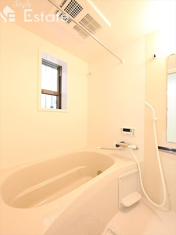 バス・シャワールーム　バスルーム