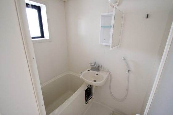 バス・シャワールーム　※他号室の写真です。