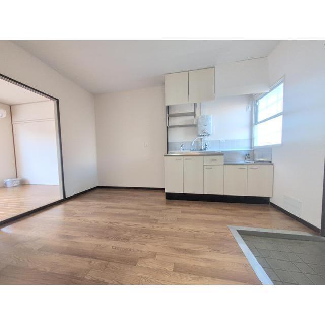 居室・リビング　キッチン