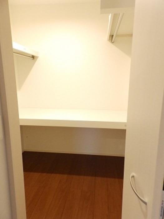 収納　ウォークインクローゼット