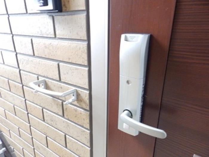 玄関　玄関　カードキー仕様