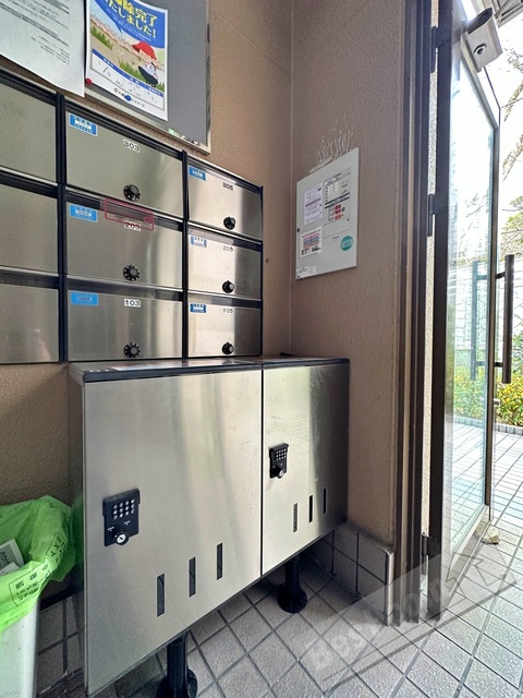 南海泉北線 和泉中央駅 徒歩25分 3階建 築26年の外観写真