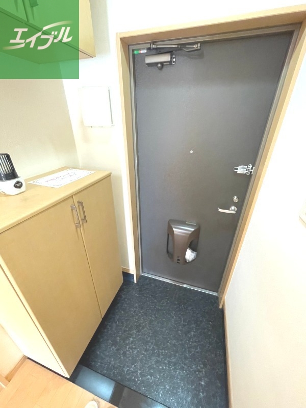 玄関　※同タイプ１階写真