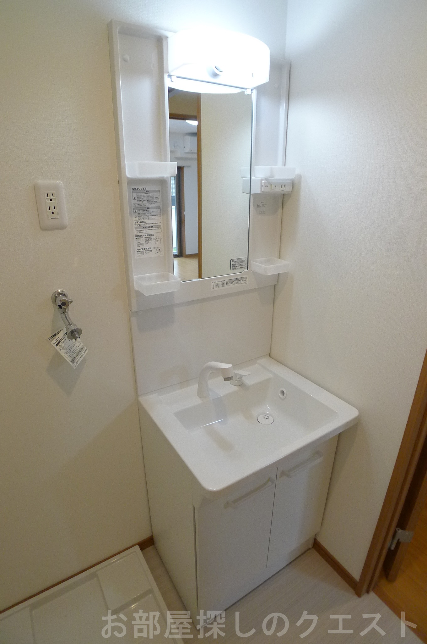洗面設備　（写真は同タイプ）